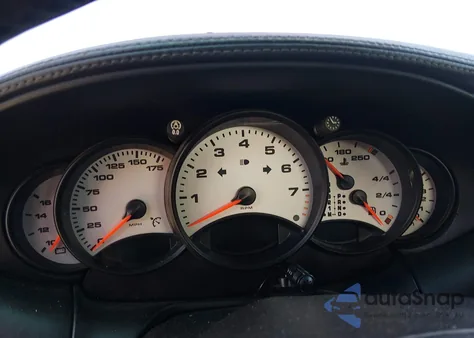 2001 Porsche 911 Carrera/Carrera 4 z USA, uszkodzony, nr VIN WP0CA29981S652071